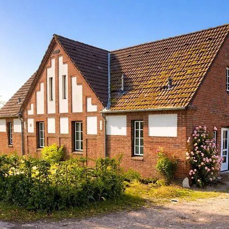 Kreuzkate-ostholstein * Manhagen